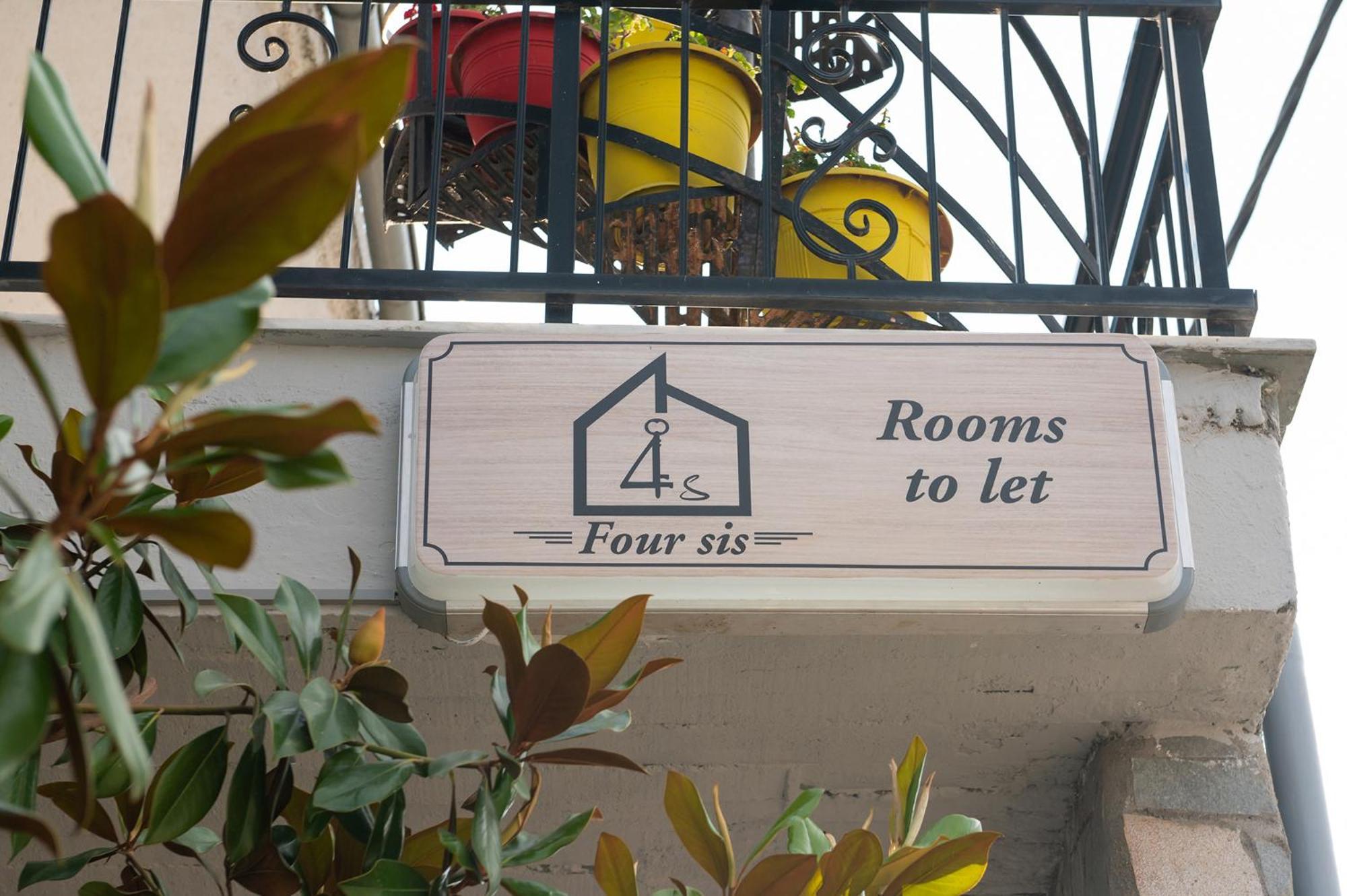 Four Sis Rooms Mangana Exterior foto