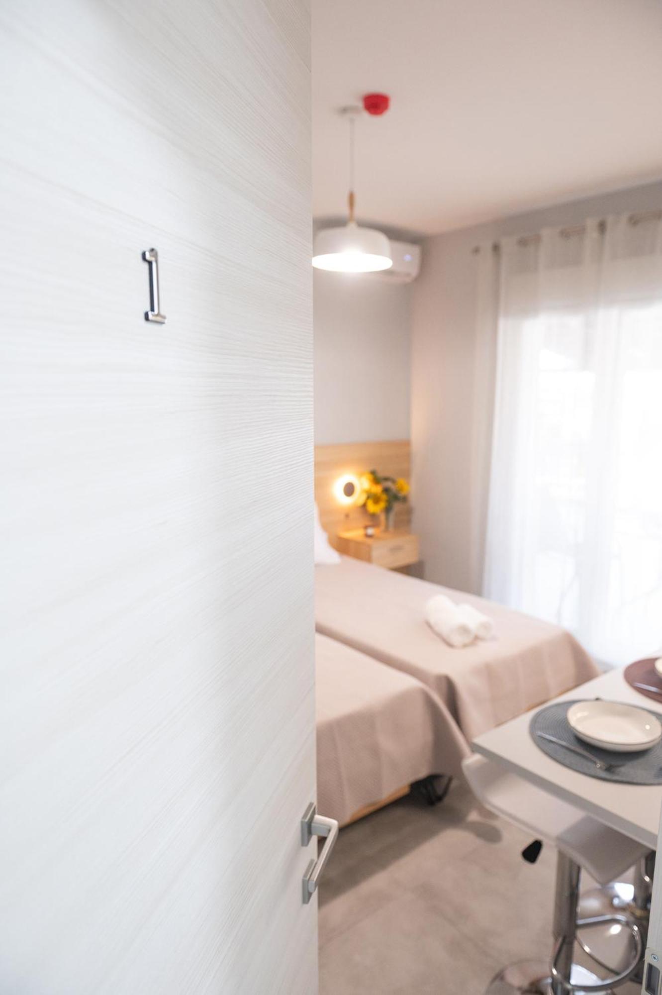 Four Sis Rooms Mangana Exterior foto
